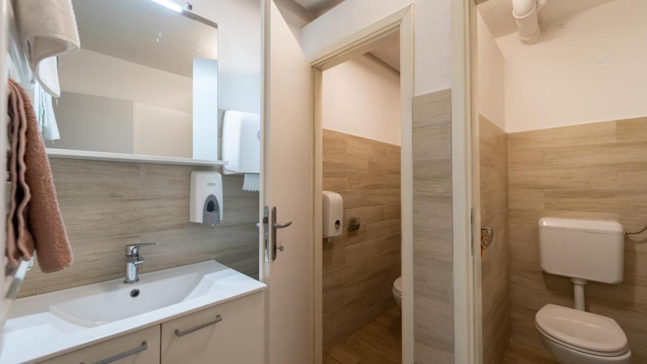 Hotel Planinarski Dom "Kamacnik" Vrbovsko Esterno foto