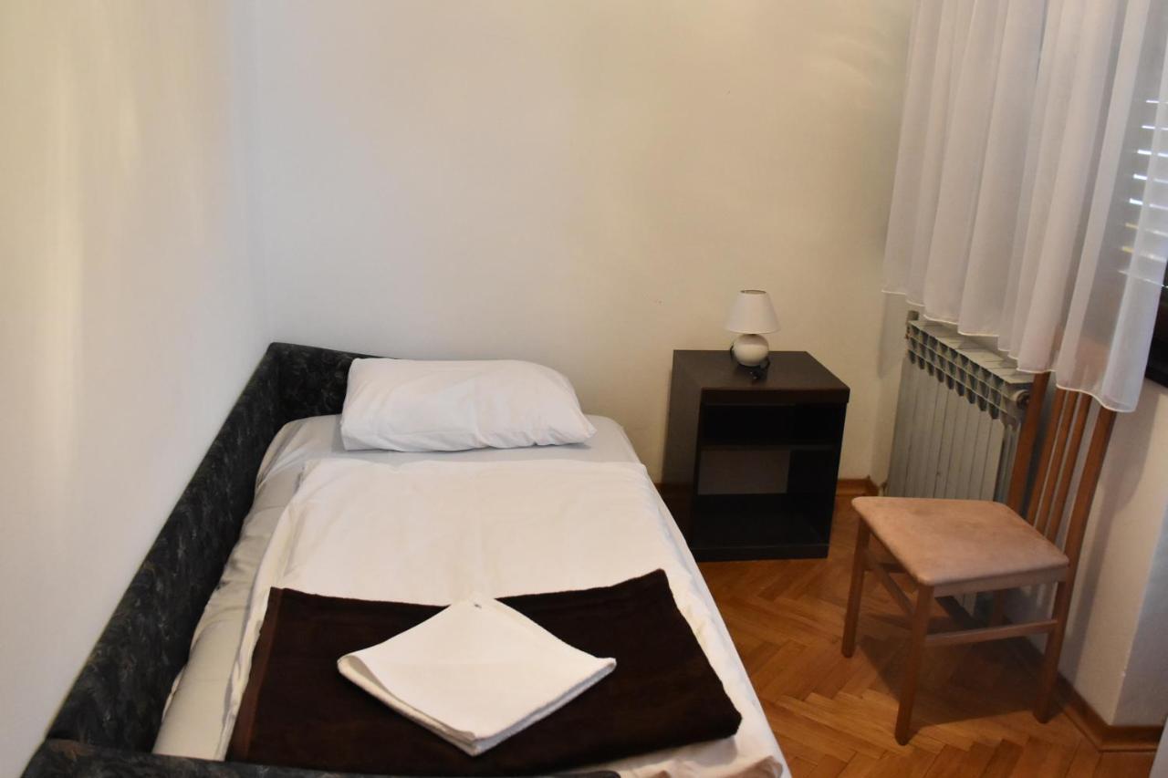 Hotel Planinarski Dom "Kamacnik" Vrbovsko Esterno foto
